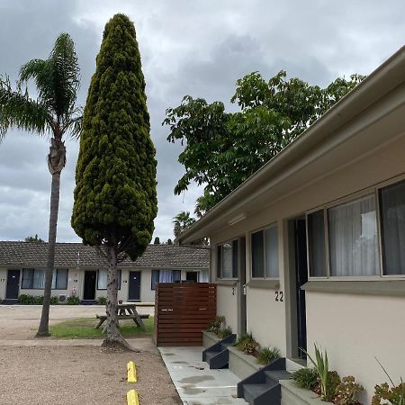 خليج بايتمانس Hanging Rock Family Motel المظهر الخارجي الصورة