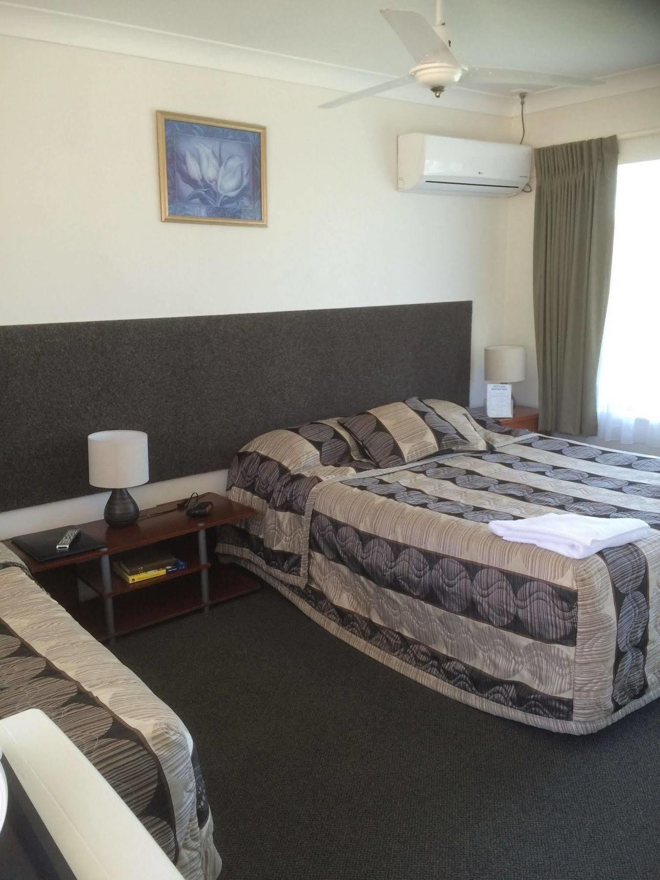 خليج بايتمانس Hanging Rock Family Motel المظهر الخارجي الصورة